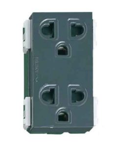 Ổ cắm đôi có màn che và dây nối đất Panasonic WEV1582-7H